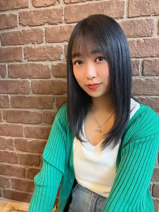 セミロング カラー less仙台所属・美髪専門美容師🏄 kazuレスlessのヘアスタイル