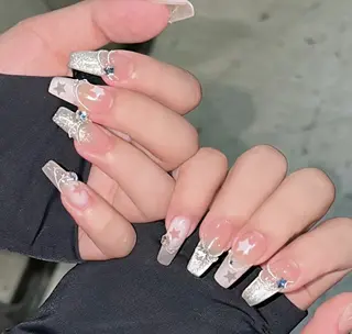 ネイル D-BEAUTY Nailsalonのネイルデザイン