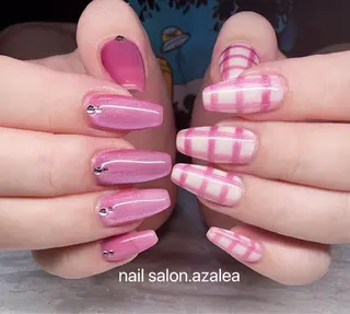 ネイル R inのネイルデザイン