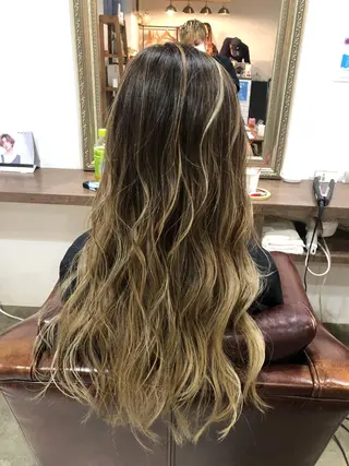 ロング カラー レイヤーカット匠 イソザキノリユキのヘアスタイル