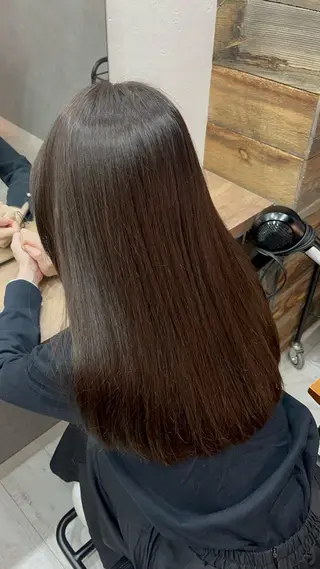 セミロング アイバ シュンのヘアスタイル