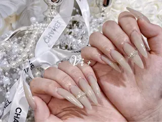 ネイル ✨Nailsalon Vi+✨のネイルデザイン