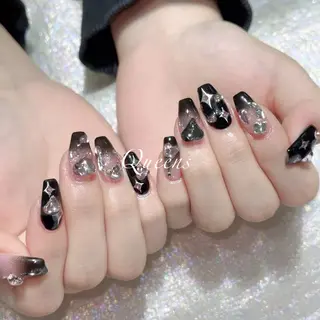 ネイル Queens 榊 まおのネイルデザイン