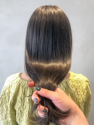 セミロング カラー 圧倒的透明感カラー nana🦕のヘアスタイル