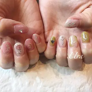 ネイル UrakoNail 《nail》のネイルデザイン