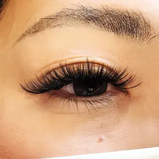 マツエク・マツパ ノーファンデの樹所属・宇治 名帆子のマツエク・マツパデザイン