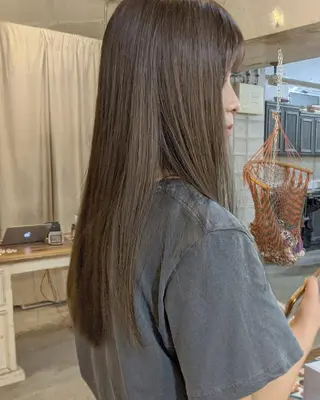 セミロング カラー ヘアアレンジ 南堀江 möwen ( メーヴェ )所属・mowen RUIのヘアスタイル