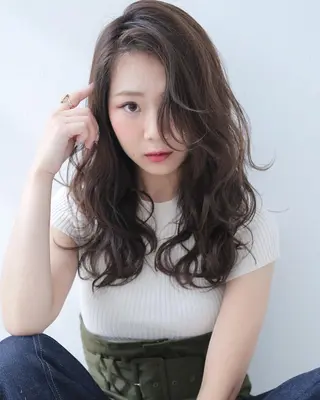 セミロング 指名支持率NO.1 スタイリストのヘアスタイル