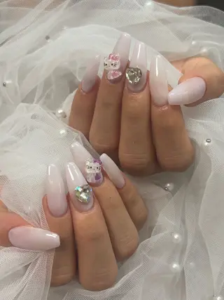 ネイル 三本 綾奈のネイルデザイン