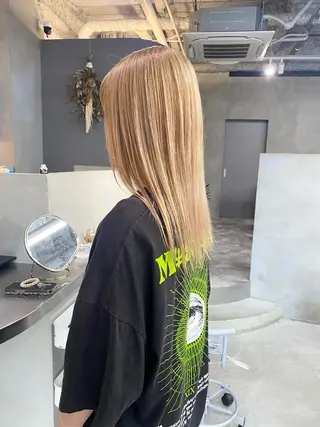 セミロング カラー qulim所属・前橋 姫奈のヘアスタイル