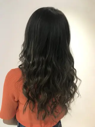 ロング カラー パーマ ヘアアレンジ Device ディバイスのヘアスタイル