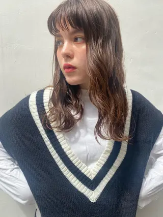 セミロング パーマ ✨透明感カラー✨ 🦖佐々木未来🦕のヘアスタイル