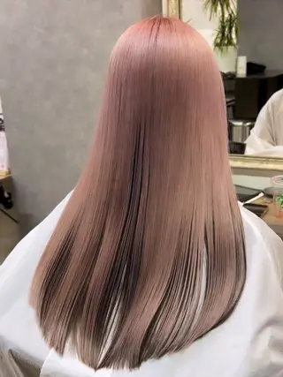 カラー FÜRSTIN所属・西村髪質改善 ブリーチ縮毛矯正のヘアスタイル