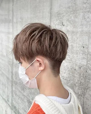 カラー メンズ arika オケシ　リョウダイのヘアスタイル