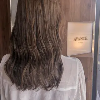 ロング カラー 関 彩花のヘアスタイル