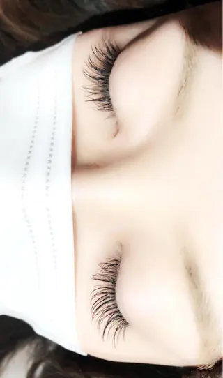 マツエク・マツパ 玉邑 美菜のヘアスタイル