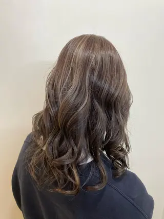 カラー 小濵 美月のヘアスタイル