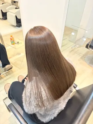 セミロング tidehair所属・tidehair こうき Wカラーのヘアスタイル