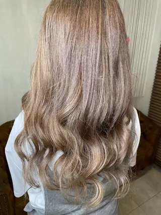 ロング カラー パーマ ヘアアレンジ メンズ キッズ ネイル マツエク・マツパ アイブロウ 韓国/顔周り/透明感 /レイヤー/ひなたのヘアスタイル