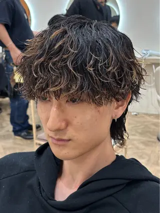 ショート パーマ メンズ パーマ職人DAIKI ツイスパ/波巻きのヘアスタイル