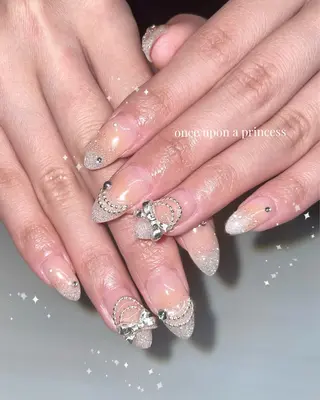 ネイル Once upon a princessシェアサロンL'OM OSAKA所属・Once upon a princessのネイルデザイン