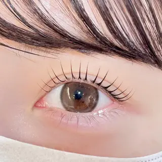 マツエク・マツパ W EYE BEAUTY表参道本店所属・小池 紗矢のマツエク・マツパデザイン