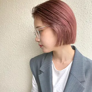 ショート カラー iLi所属・iLi 《イリ》のヘアスタイル