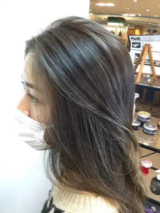 セミロング カラー Annon プライベートサロンのヘアスタイル