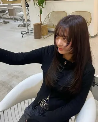 ロング 小西 由季乃のヘアスタイル