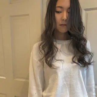 セミロング 🌸ハイトーン 新田　廉 🌸のヘアスタイル