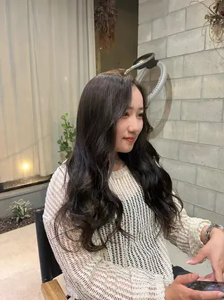 カラー yuto /ブリーチ /艶カラー/縮毛矯正のヘアスタイル