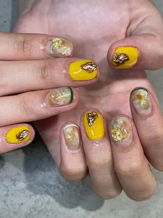 ショート m kaori𓃟のネイルデザイン