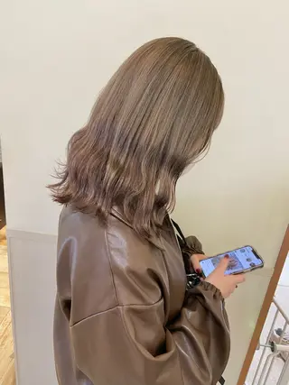 ミディアム カラー 🐺ウルフ/レイヤー 似合わせ‎🤍沙羅のヘアスタイル