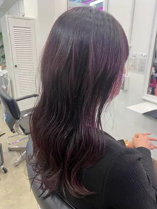 ロング Plaatje(プラーチェ)古淵店所属・【ウルフ/レイヤー/ 白髪ぼかし】タツヤのヘアスタイル