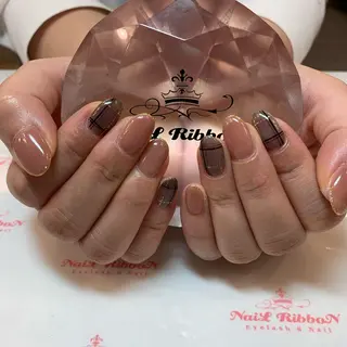 ネイル ネイルリボン 受付スタッフのネイルデザイン