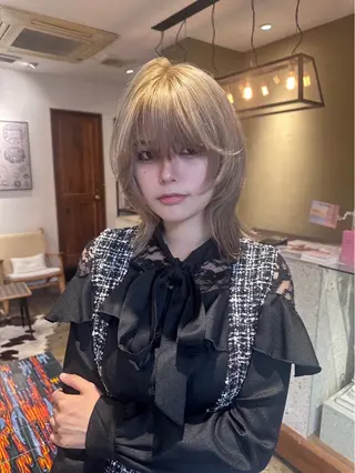 カラー YUI/レイヤー/ ハッシュカットのヘアスタイル