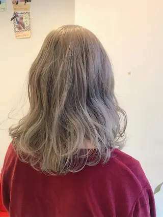 ミディアム カラー 西 めぐみのヘアスタイル