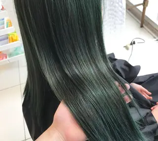 ロング カラー 遠藤沙也加 /レイヤーカットのヘアスタイル