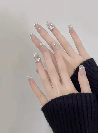 ネイル 長さ出し専門 パーツのネイルデザイン