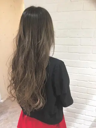 ロング フジサキ ケンのヘアスタイル