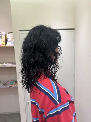 ミディアム パーマ ロジェブルー 川合【和泉中央】のヘアスタイル