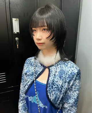 ミディアム ブリーチ/ウルフ ハッシュカット/石山のヘアスタイル