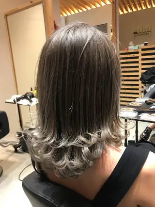 セミロング カラー 関口 友行のヘアスタイル