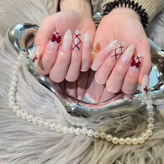 ネイル crystal ___nail所属・Au Thuc trinhのネイルデザイン