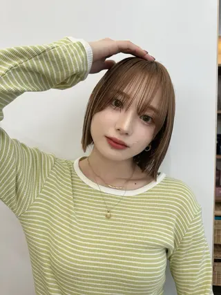 ショート カラー 小顔カット/地毛風 縮毛矯正🤍茉青のヘアスタイル