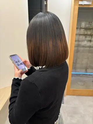 ショート と きのヘアスタイル