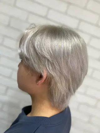 ショート カラー ヨシダ フミノリのヘアスタイル