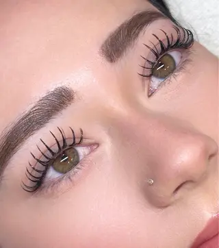 マツエク・マツパ ザ　パレス所属・名駅 ザ•パレスのマツエク・マツパデザイン