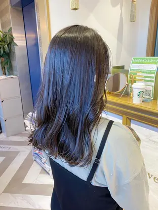 ミディアム レイヤーカット /透明感カラー西田のヘアスタイル