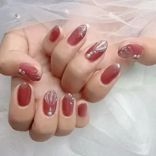 ネイル Fairyフェアリーネイルサロン所属・シズ セキのネイルデザイン